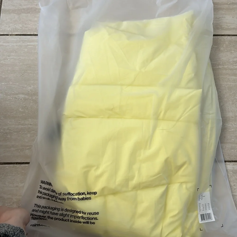 Rains Loop W Vest Puff Jacket Yellow Straw Water Resistant XS - Picture 4 of 5